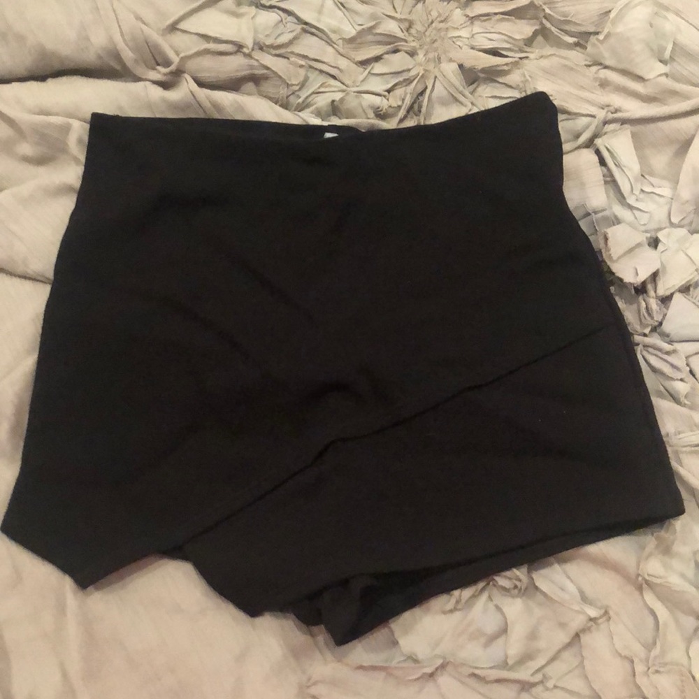 Black envelope skort